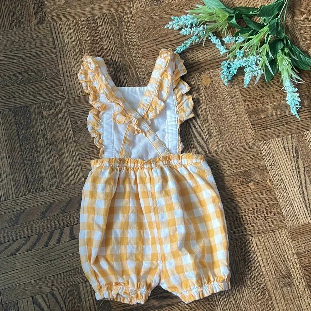 🍭3/$20🍭CARTER’S  Gingham Ruffle Romper 💛🤍 - Picture 2 of 3
